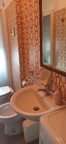 Eva Studio Apartment Arese Rho-Fiera Milano Galeazziにあるバスルーム