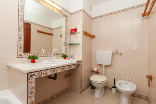 Bilik mandi di N - Amaro Sight Guesthouse