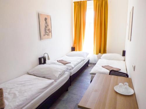 Two-room apartment near the center F2