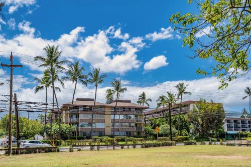 Haleakala Shores A-308 - Ocean/Mountain Views, Stylish 2br/2ba, Lanai, AC, Wi-Fi photo 2