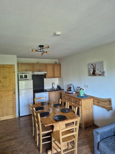 Køkken eller tekøkken på vacance familiale à la montagne