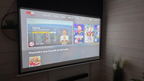 Μια τηλεόραση ή/και κέντρο ψυχαγωγίας στο Duplex Sauna Cinéma