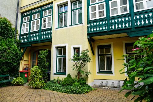 Heritage Apartments in Historical Musician Residence of Josef Klein