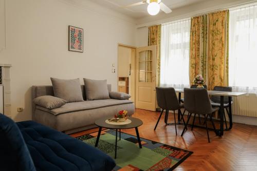 Heritage Apartments in Historical Musician Residence of Josef Klein