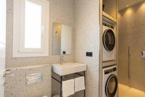 Deluxe 2 Bedroom Apartment