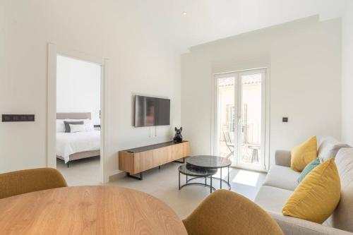 Deluxe 2 Bedroom Apartment