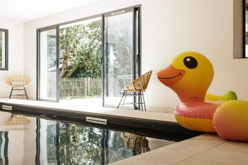 Villa Frégate elegant and friendly indoor heated pool golf and beach