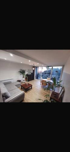 Chambre chez nous! Au calme, Montolivet proche métro
