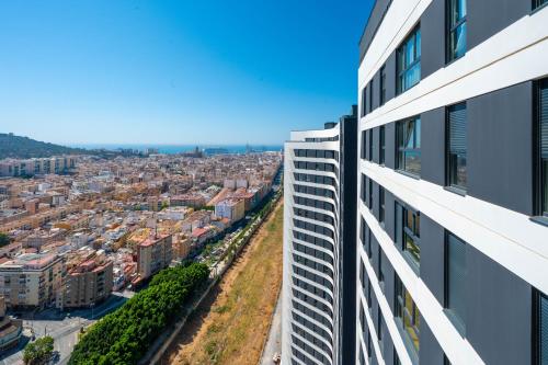 Picasso 2 Skyline photo 15
