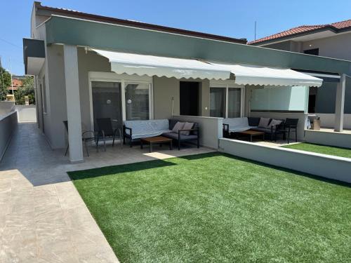 Foto Lili Houses In Nikiti 350m From The Beach 1