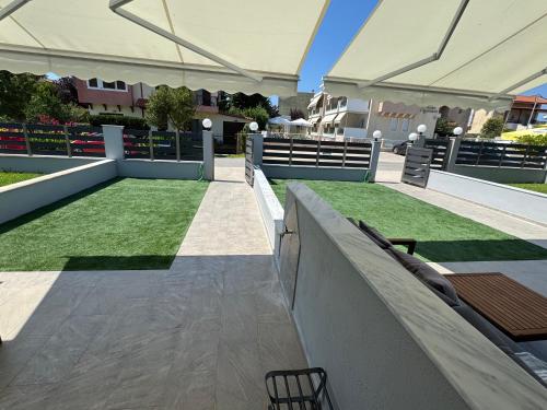 Foto Lili Houses In Nikiti 350m From The Beach 4
