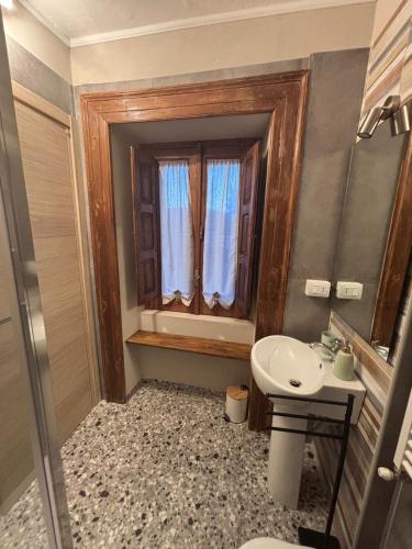 Un baño de Borgo Riolo