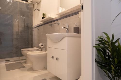 Ένα μπάνιο στο Montalbino House - Rooms and Apartments