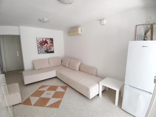 Ruang duduk di Apartment with nice terrace in Crikvenica