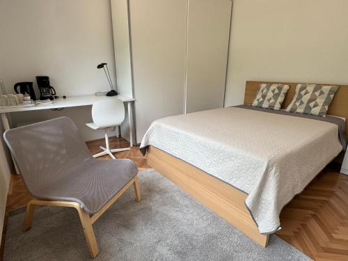 Postel nebo postele na pokoji v ubytování ANMARI Apartment & Rooms