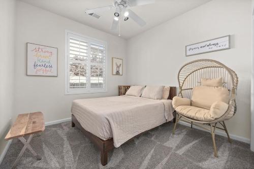 Voodi või voodid majutusasutuse Luxury Gated Retreat Golf Course Views Sleeps 8 toas