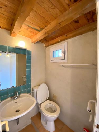 Bilik mandi di Triplex Les Pieds Dans L'Eau Cap Camarat