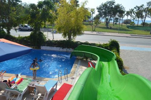 Selinus Beach Club Hotelの敷地内または近くにあるプール