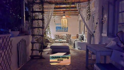 Cute double storey condo I Pool & Beach