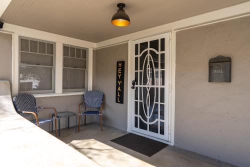 Φωτογραφία από το άλμπουμ του Summer Escape Firepit EV Charger Walkable σε Paso Robles