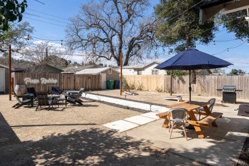 Αίθριο ή υπαίθριος χώρος στο Summer Escape Firepit EV Charger Walkable