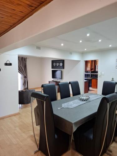 Kuchyň nebo kuchyňský kout v ubytování Kliprivier Accommodation