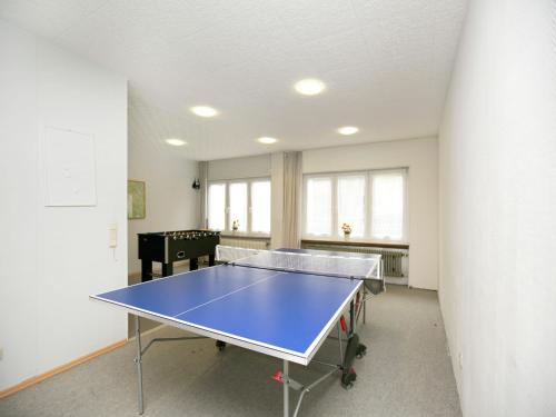 Πινγκ πονγκ στο Apartment with Balcony near the Luxembourg's Border ή εκεί κοντά
