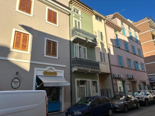 Foto Shabby House -Casa indipendente su 3 Livelli nel cuore di San Benedetto del tronto 1