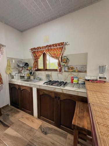 Kuchyň nebo kuchyňský kout v ubytování Apartamento Santa Barbara