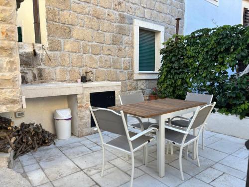 ST Bellezza - studio with terrace and BBQ