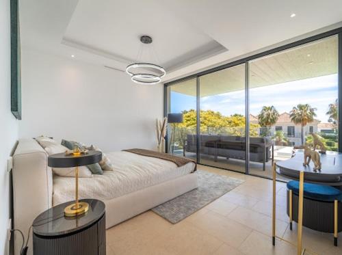Brand New 7B Villa Zelda Beachside New Golden Mile