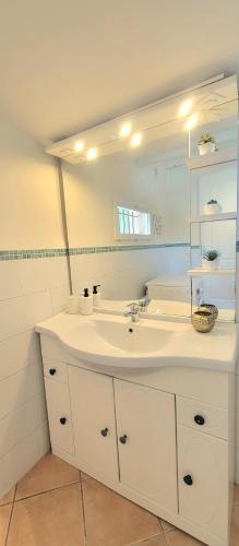 Charmant Appartement au Calme à 5min du centre d'Aix-en-Provence avec Terrasse vue sur jardin & parking privé