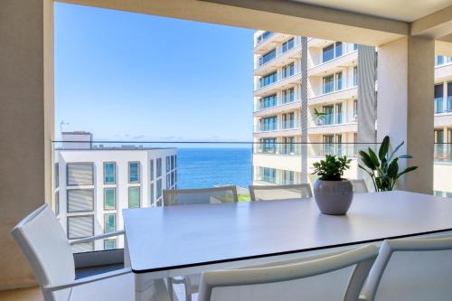 Funchal Acqua Blue 5L, a Home in Madeira