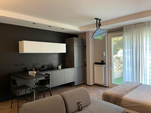 Suite 08