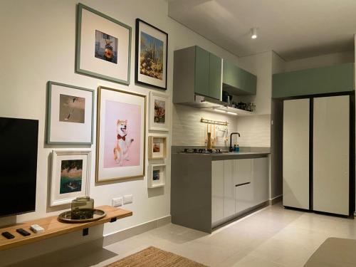 O bucătărie sau chicinetă la Cozy Flat in Pozos Colorados