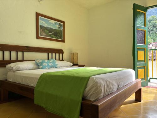 Gallery image of Hotel Vegas Del Rio Támesis in Támesis