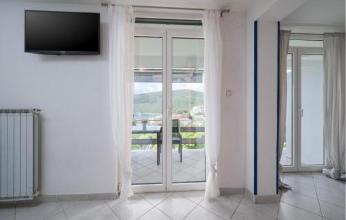 1 Bedroom Stunning Apartment In Rabac