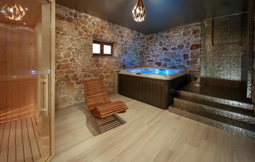 Ảnh trong thư viện ảnh của Gorgeous Home In Pokrovnik With Wifi ở Pokrovnik