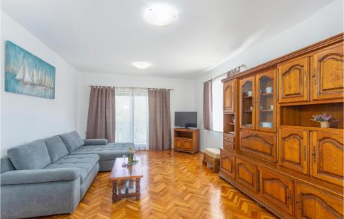 Cozy Apartment In Malinska With Wifi