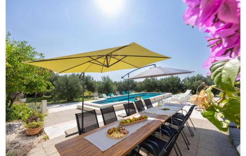Stunning Home In Kastel Sucurac