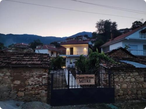 Vue générale sur la montagne ou vue sur la montagne depuis la maison d'hôtes