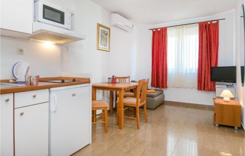 Awesome Apartment In Baska Voda