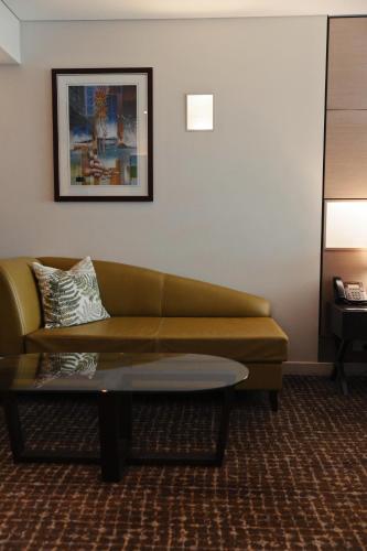 The Point Brisbane Hotelにあるシーティングエリア