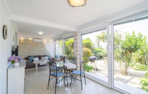 Amazing Home In Cavtat