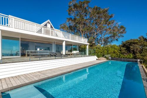 Kolam renang di atau dekat dengan No 63 - Stay Waiheke