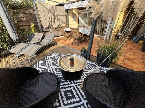 Charmant appartement rénové au calme avec jardin, à 100m des commerces - FR-1-726-56