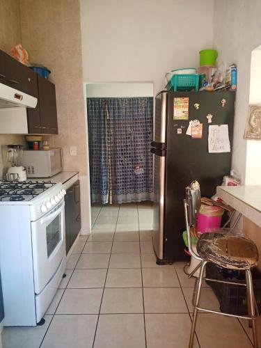 Una cocina o cocineta en A house for total comfort and relaxation