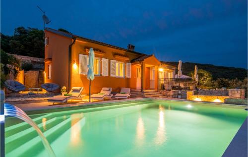 Stunning Home In Miholascica