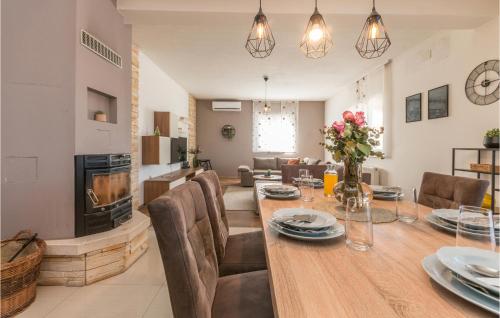 Amazing Home In Biograd Na Moru