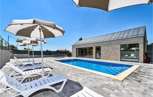 Cozy Home In Dugo Selo With Sauna